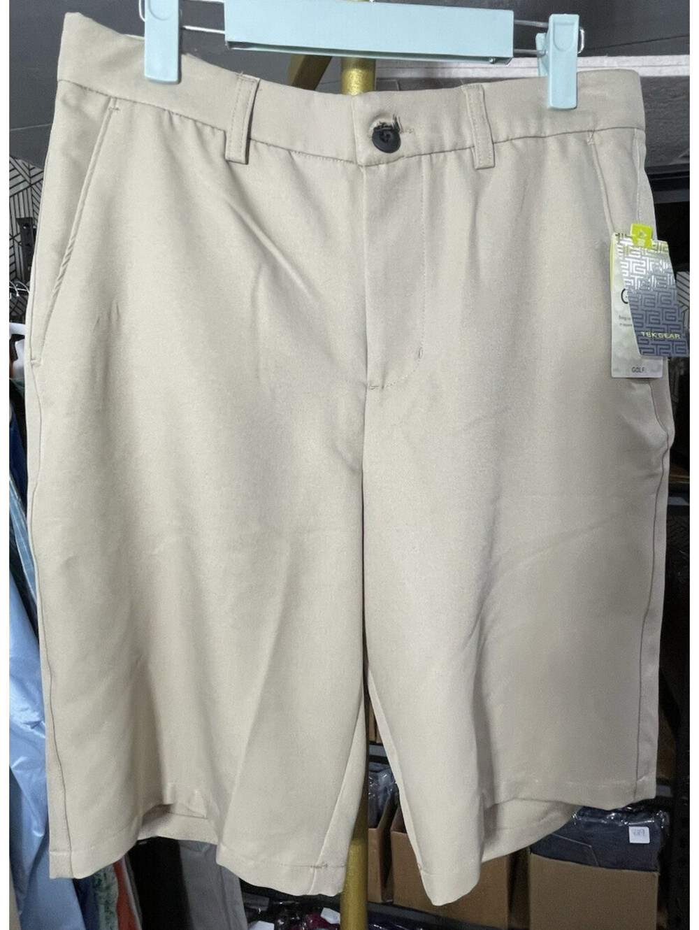 NWT Tek Gear Golf Men’s Khaki Shorts Size 30/ 11 Inch Inseam